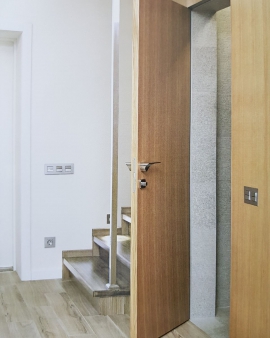 Комплект профілю алюмінієвого T5 3452/5250 мм для дверної коробки з відкриванням назовні 5,25пог.м.